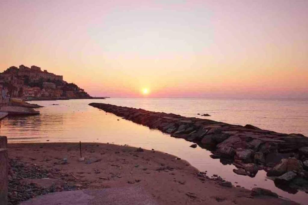 Appartamento Sul Mare Alla Foce Imperia Eksteriør billede